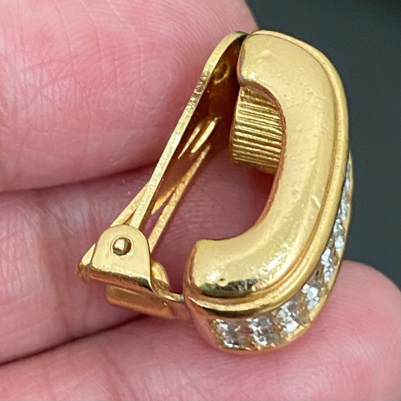Vintage CHRISTIAN DIOR Goldtone Clear Pave Crystal Half Hoop Clip Earrings 17g - Picture 13 of 16